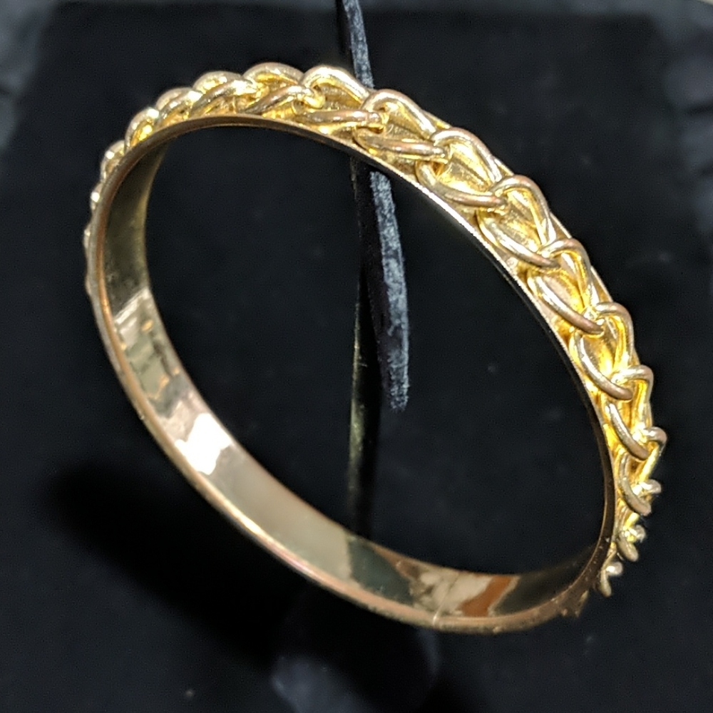 VTG Gold Tone Bangle Bracelet